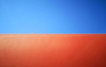 Photo of colors blue and red separated. Photo credit: Jac Alexandru / Unsplash