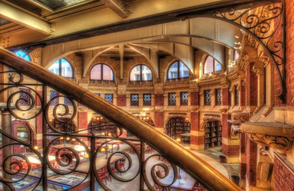 Photo of inside of Fisher Fine Arts Library, photo credit Scott Spitzer / University of Pennsylvania